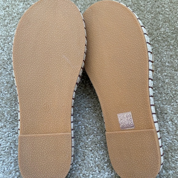 Sandals - Picture 2 of 2